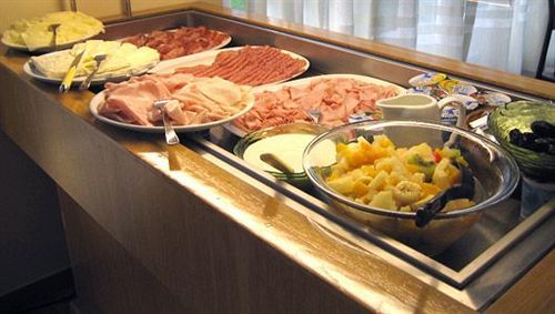 Hotel Eurovil Garni 3*